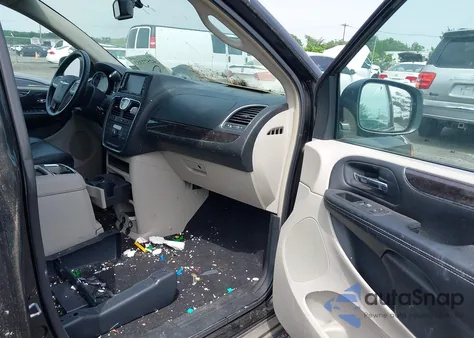 2016 Chrysler Town & Country Touring из США, поврежденный, VIN 2C4RC1BG5GR190327